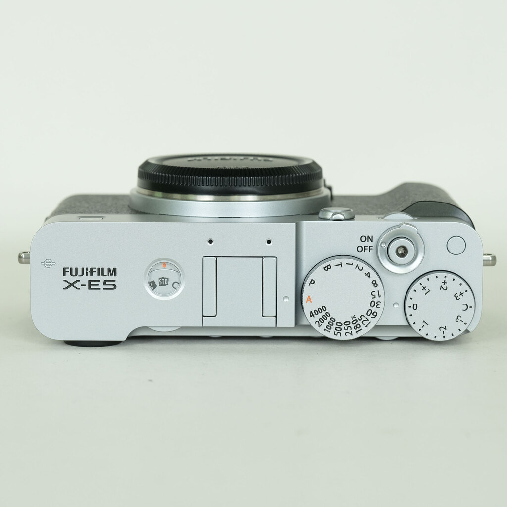 FUJIFILM X-E5