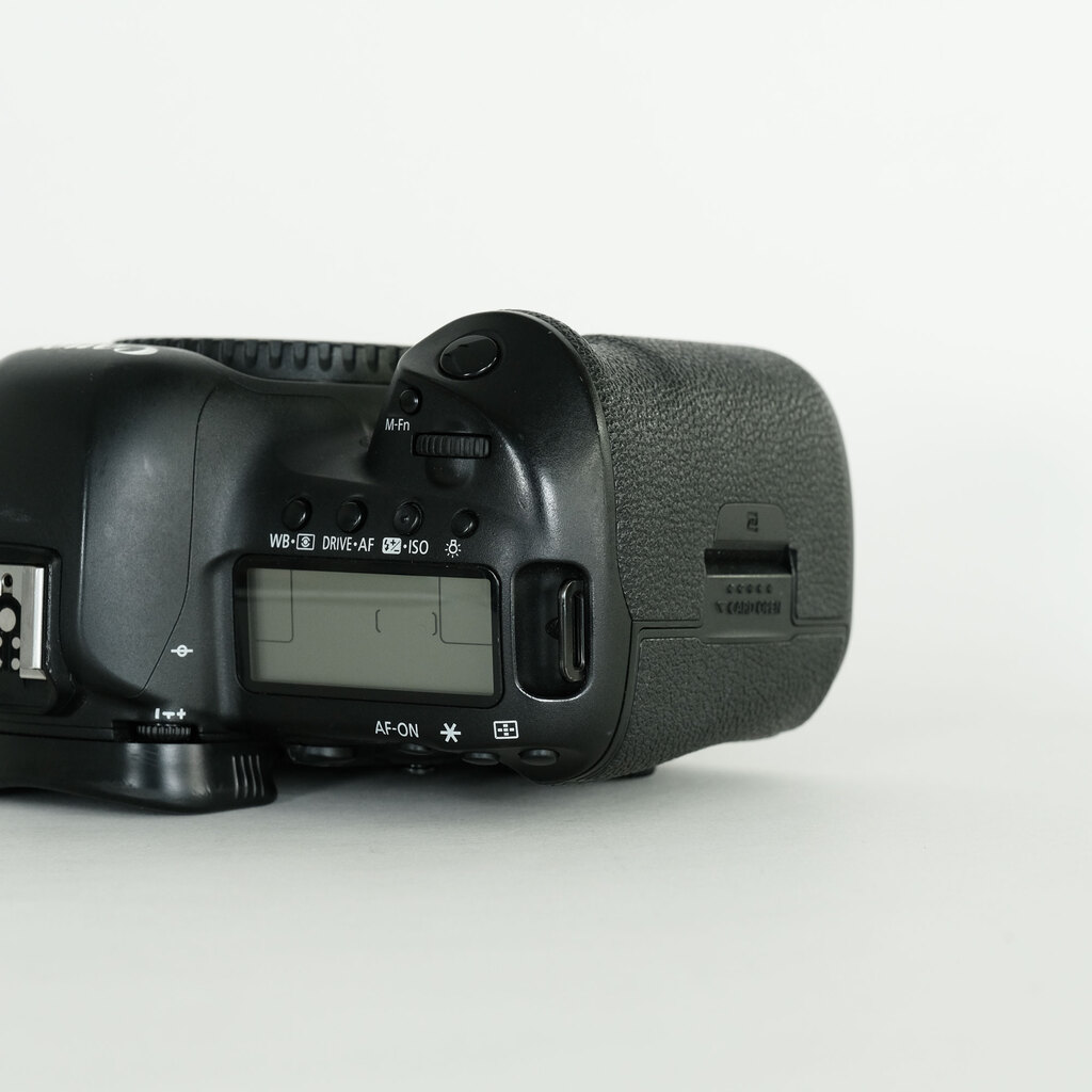 Canon EOS 5D Mark IV