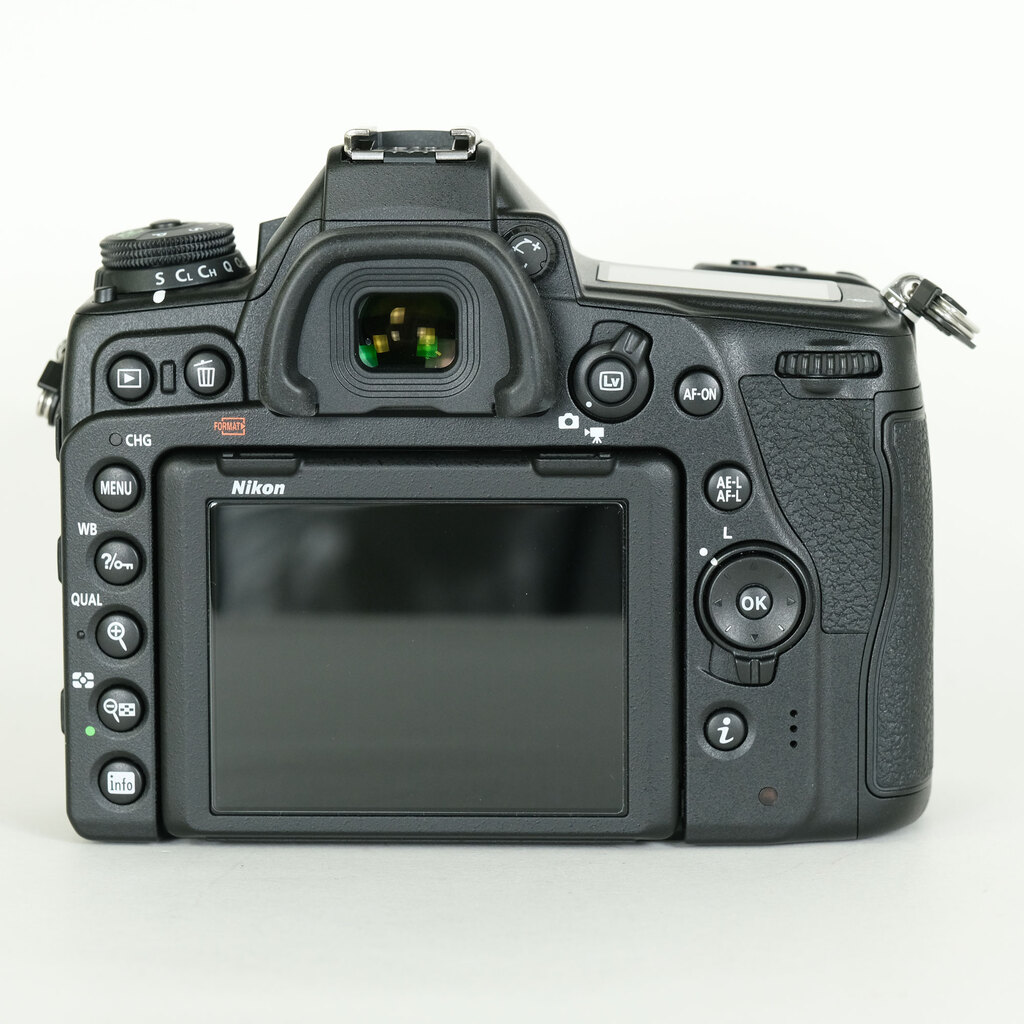 Nikon D780