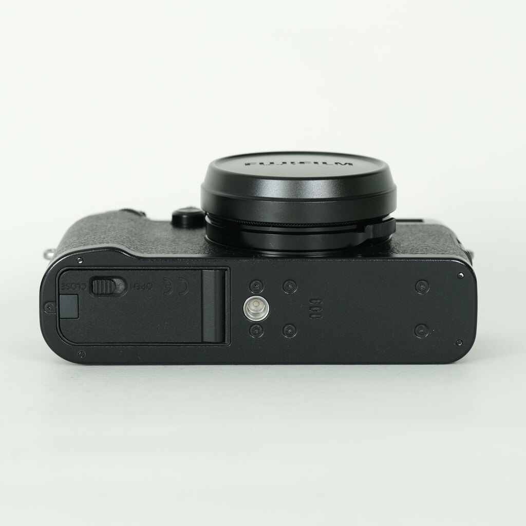 FUJIFILM X100F ブラック FUJIFILM X100F ブラック