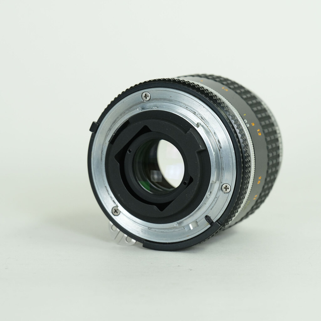 Nikon Ai Micro-Nikkor 55mm F2.8Sの出品 | ONE SCENE（ワンシーン）