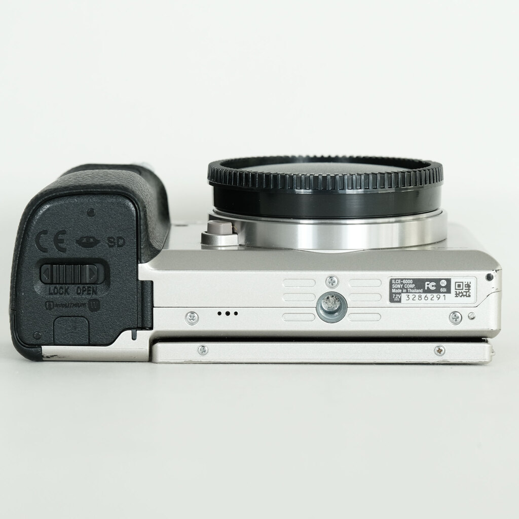 SONY α6000（ILCE-6000）