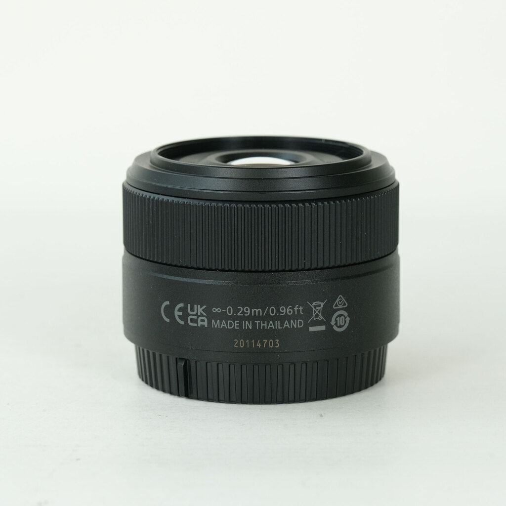 Nikon NIKKOR Z 40mm f/2 Nikon NIKKOR Z 40mm f/2