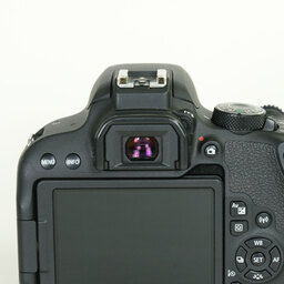 Canon EOS Kiss X9i