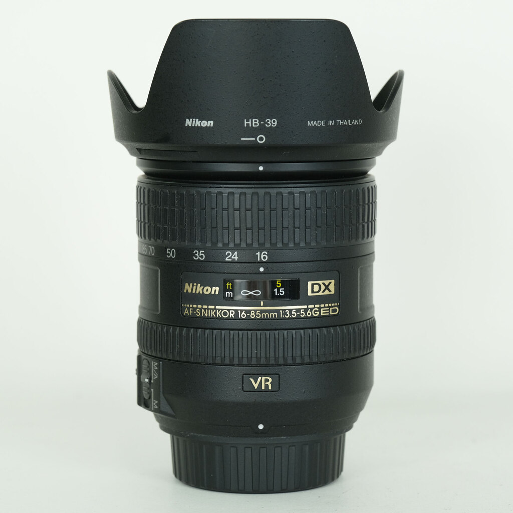 Nikon AF-S DX NIKKOR 16-85mm F3.5-5.6G ED VR Nikon AF-S DX NIKKOR 16-85mm F3.5-5.6G ED VR