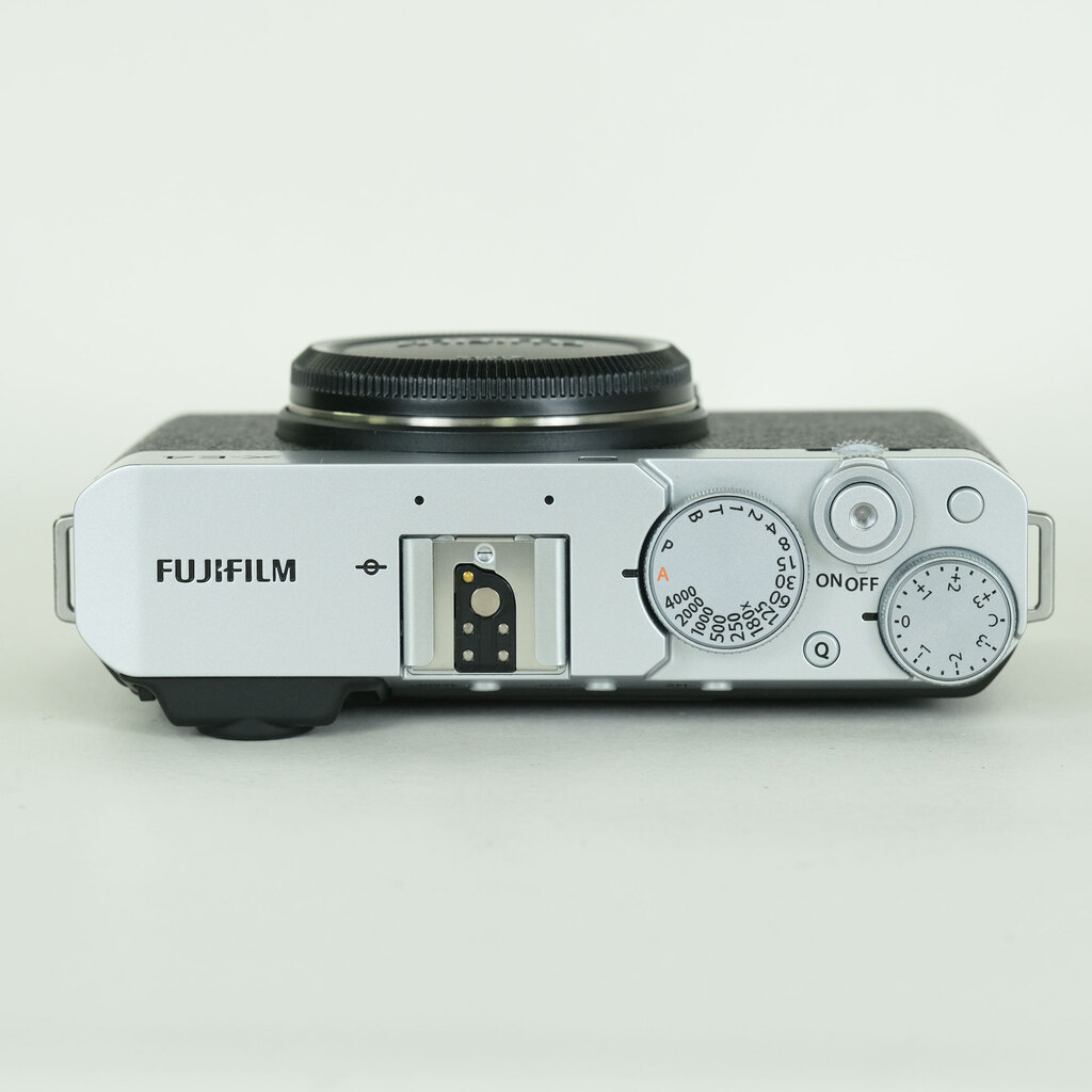 FUJIFILM X-E4 FUJIFILM X-E4