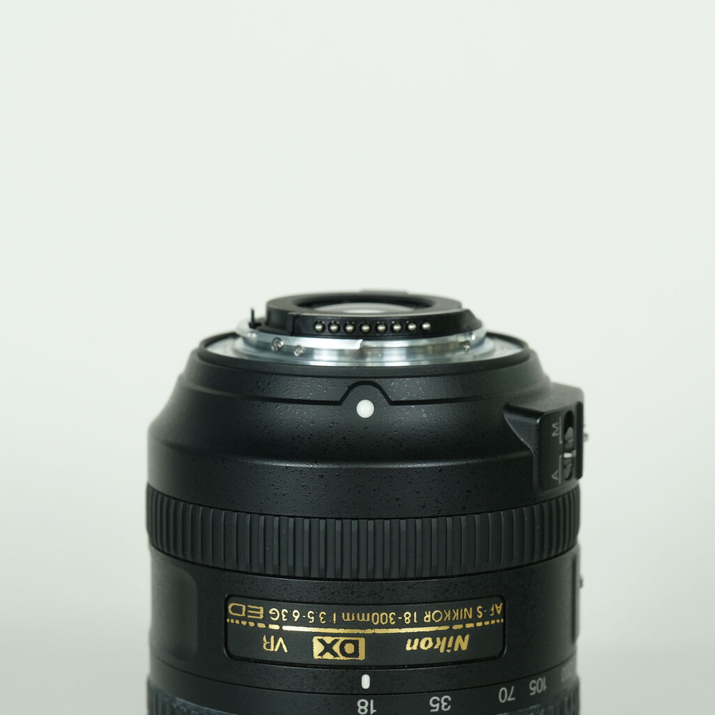 Nikon AF-S DX NIKKOR 18-300mm f/3.5-6.3G ED VRの出品 | ONE SCENE