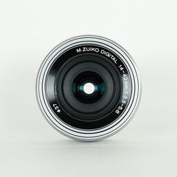 OLYMPUS M.ZUIKO DIGITAL ED 14-42mm F3.5-5.6 EZ シルバー