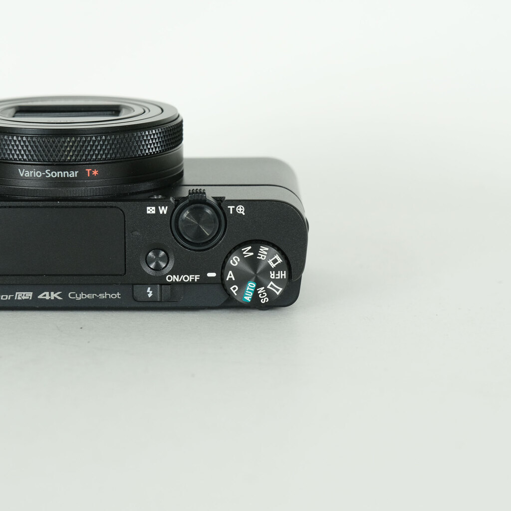 SONY Cyber-shot DSC-RX100M7