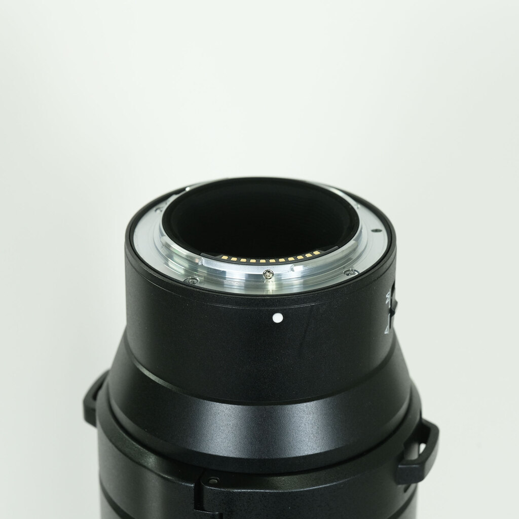Nikon NIKKOR Z 180-600mm f/5.6-6.3 VR Nikon NIKKOR Z 180-600mm f/5.6-6.3 VR