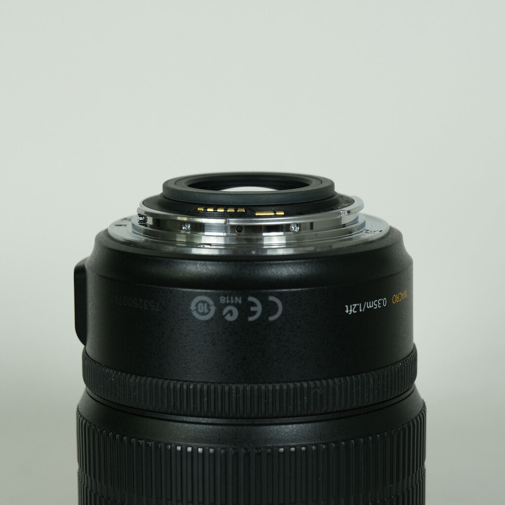 Canon EF-S15-85mm F3.5-5.6 IS USM