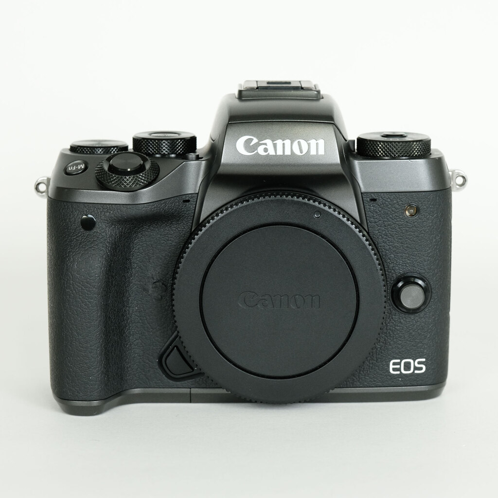 Canon EOS M5