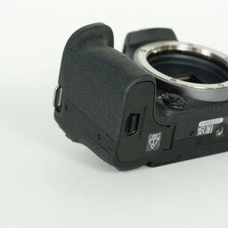 Canon EOS R10