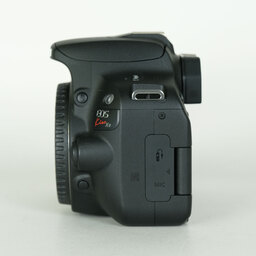 Canon EOS Kiss X9