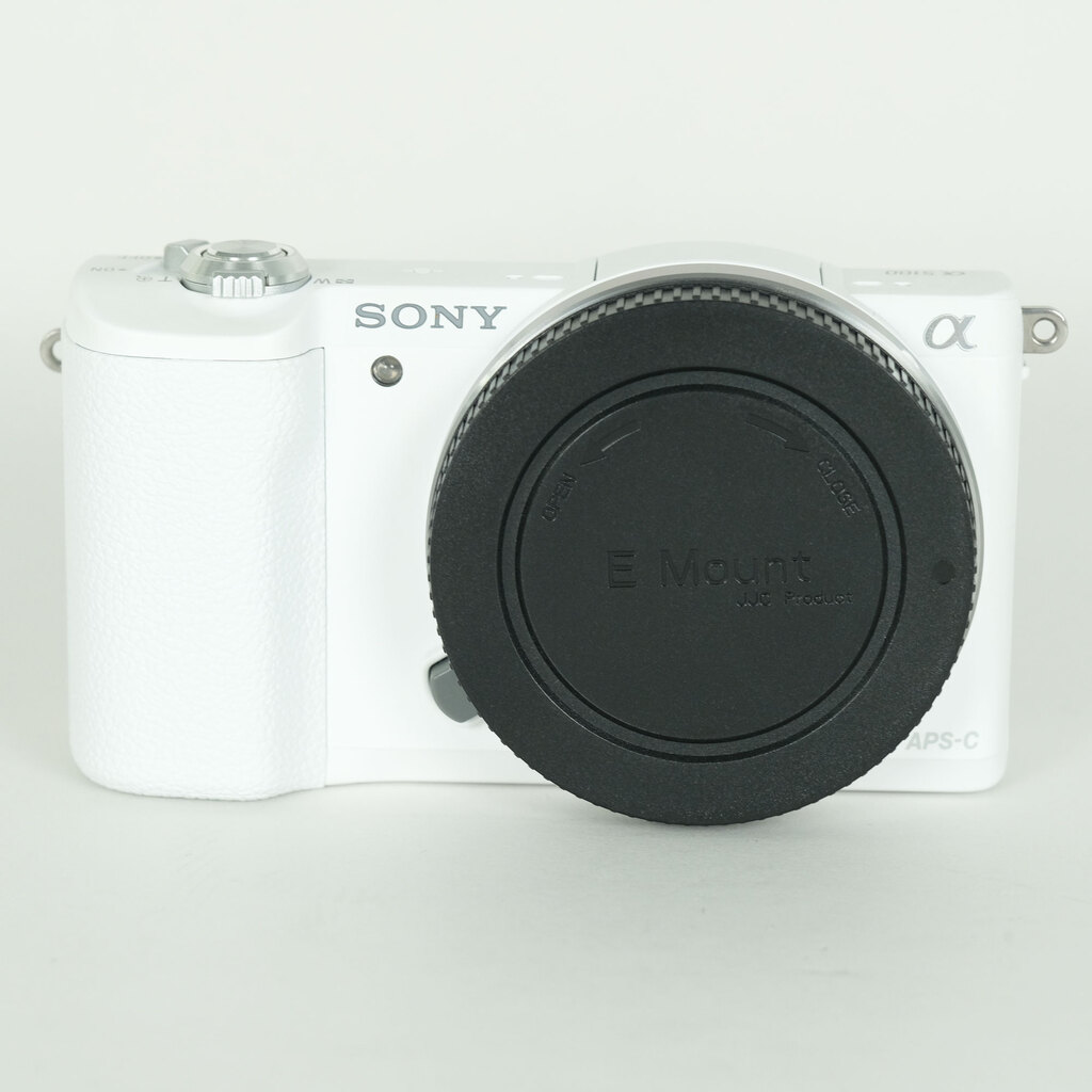 SONY α5100 ホワイト 本体ジャンク品　レンズ正常品 SONY α5100 ILCE-5100 ホワイトの出品 | ONE SCENE（ワンシーン）
