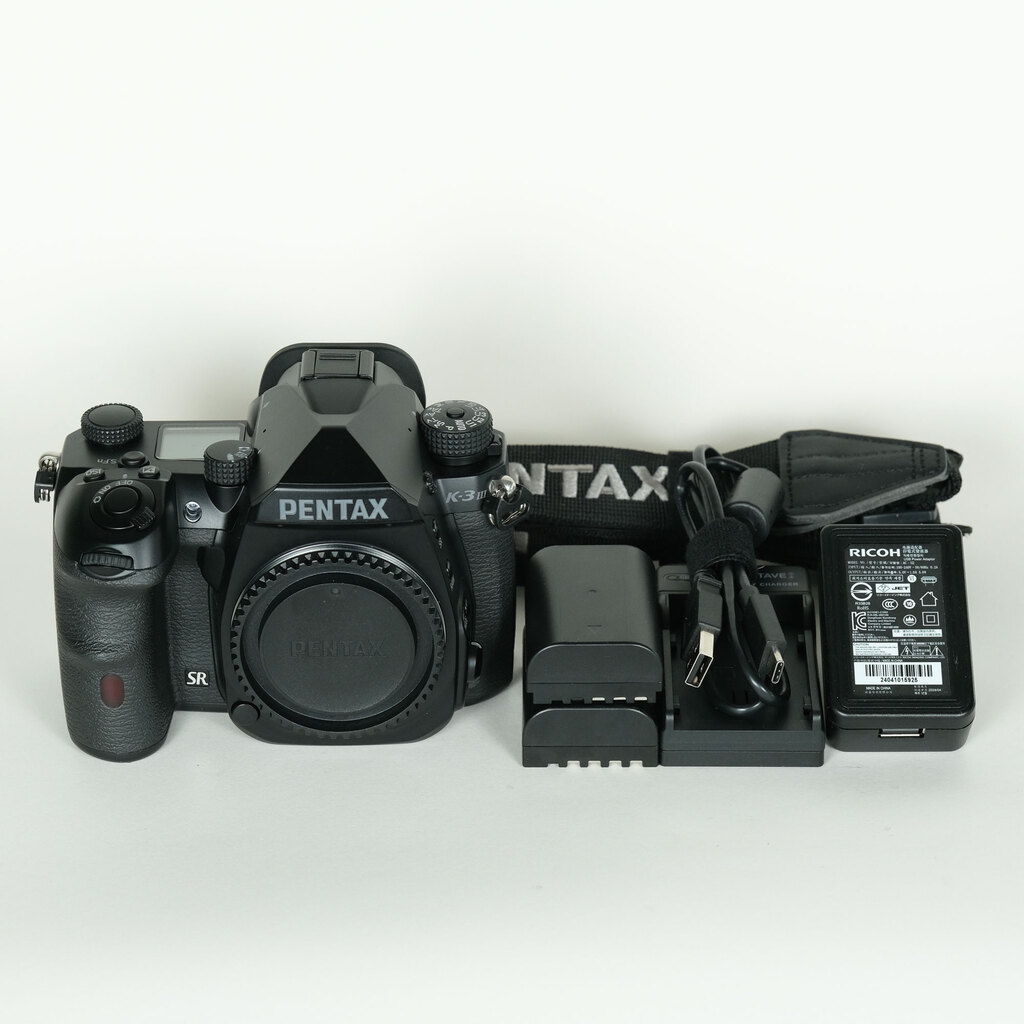 PENTAX K-3 Mark III Monochrome PENTAX K-3 Mark III Monochrome