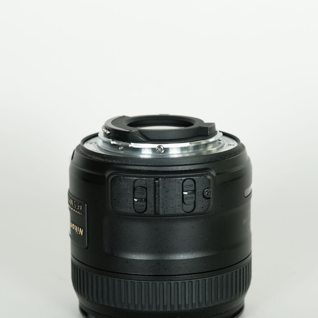 Nikon AF-S DX Micro NIKKOR 40mm f/2.8G