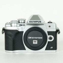 OLYMPUS OM-D E-M10 Mark IV