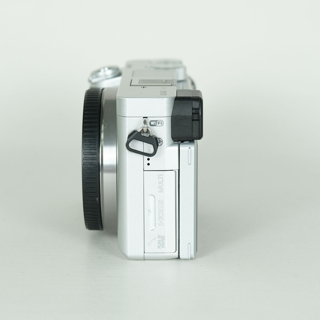 SONY ��6400�iILCE-6400�j [�{�f�B �V���o�[]