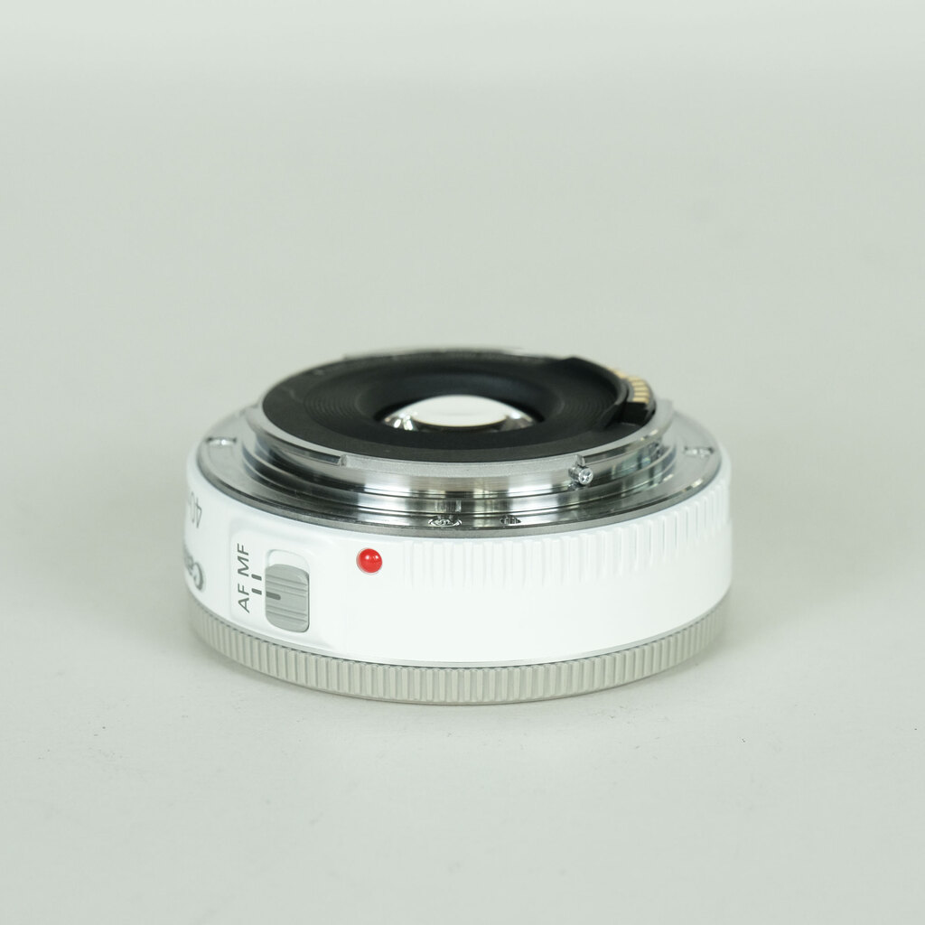 Canon EF40mm F2.8 STM ホワイトの出品 | ONE SCENE（ワンシーン）