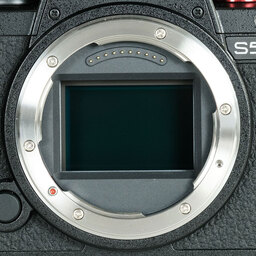 Panasonic LUMIX S5II DC-S5M2