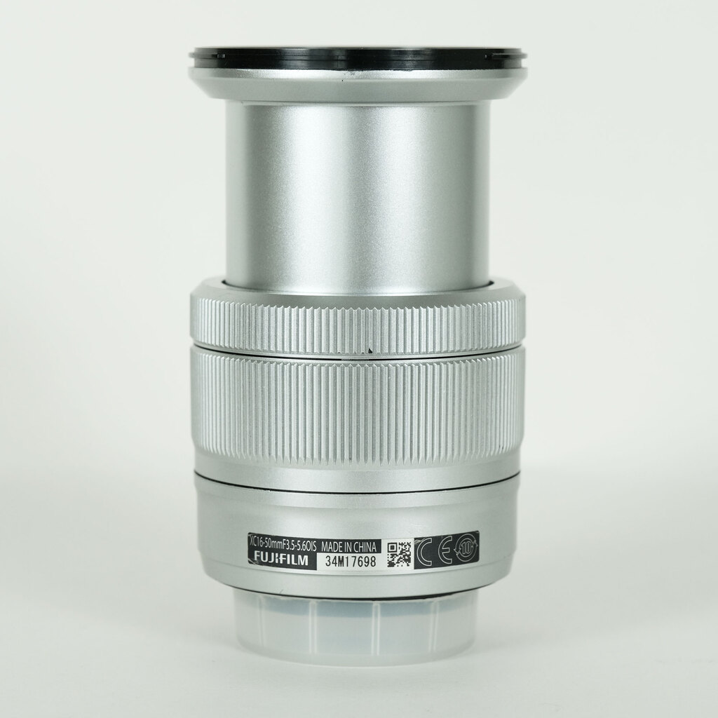 FUJIFILM フジノン XC16-50mm F3.5-5.6 OIS シルバー FUJIFILM フジノン XC16-50mm F3.5-5.6 OIS シルバー