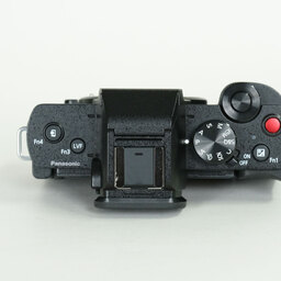 Panasonic LUMIX DC-G100 Panasonic LUMIX DC-G100