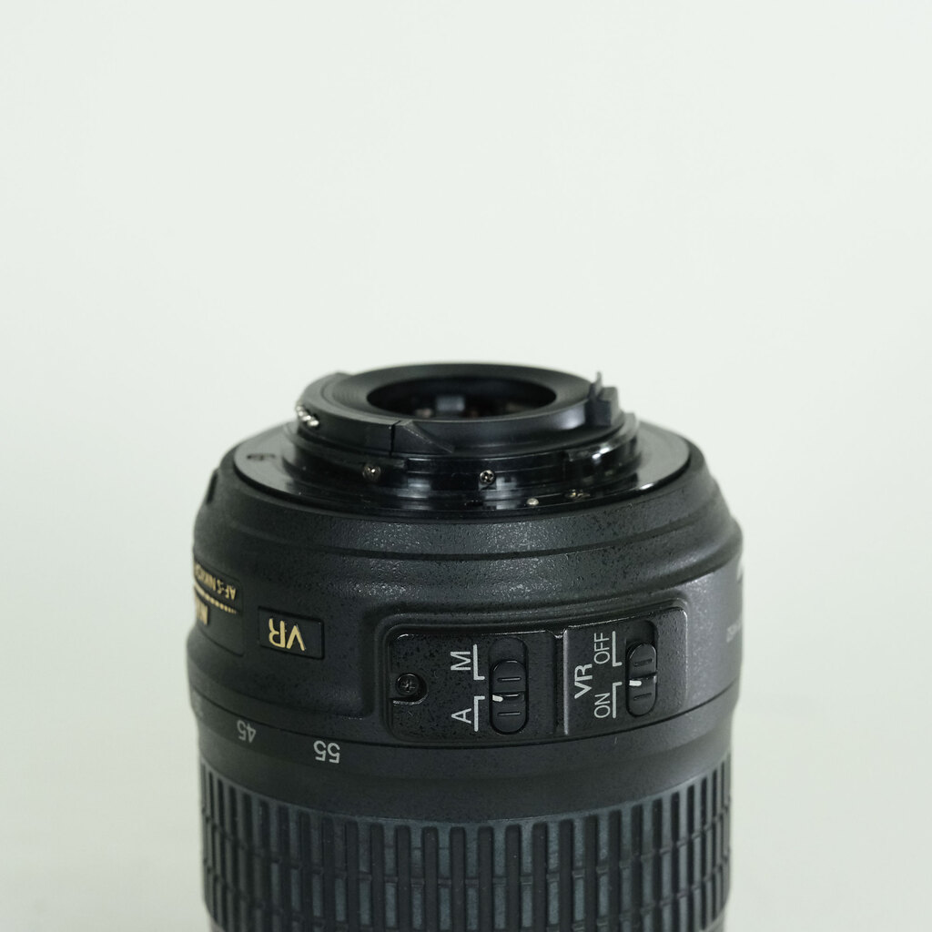 Nikon AF-S DX NIKKOR 18-55mm F3.5-5.6 G VR