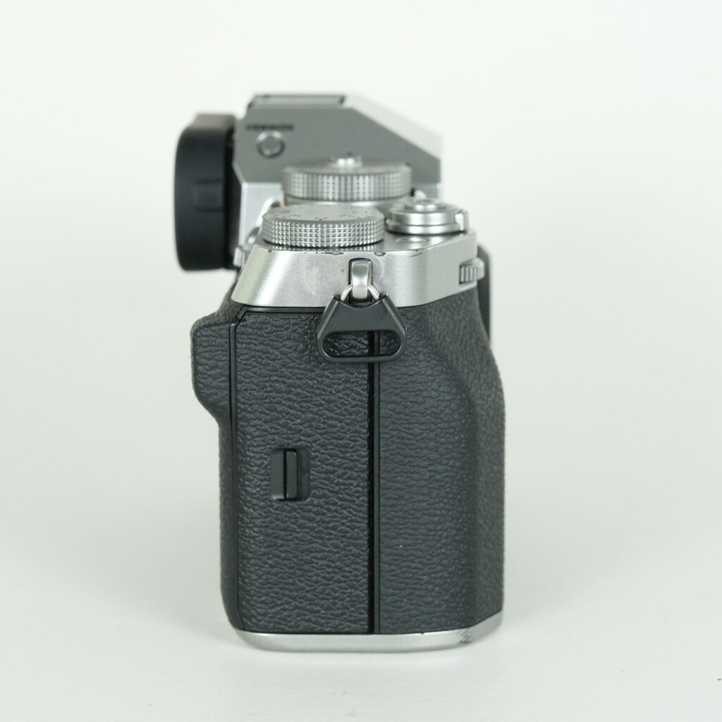FUJIFILM X-T5