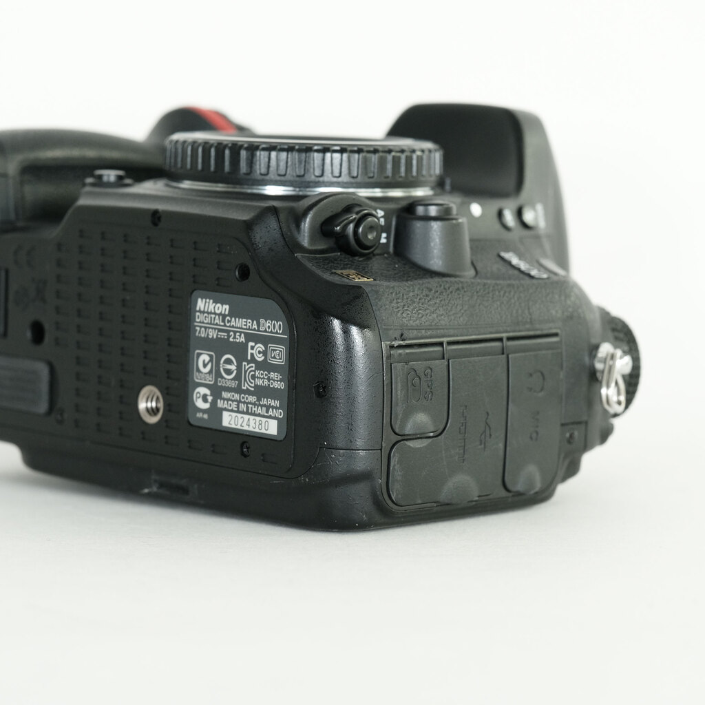 Nikon D600