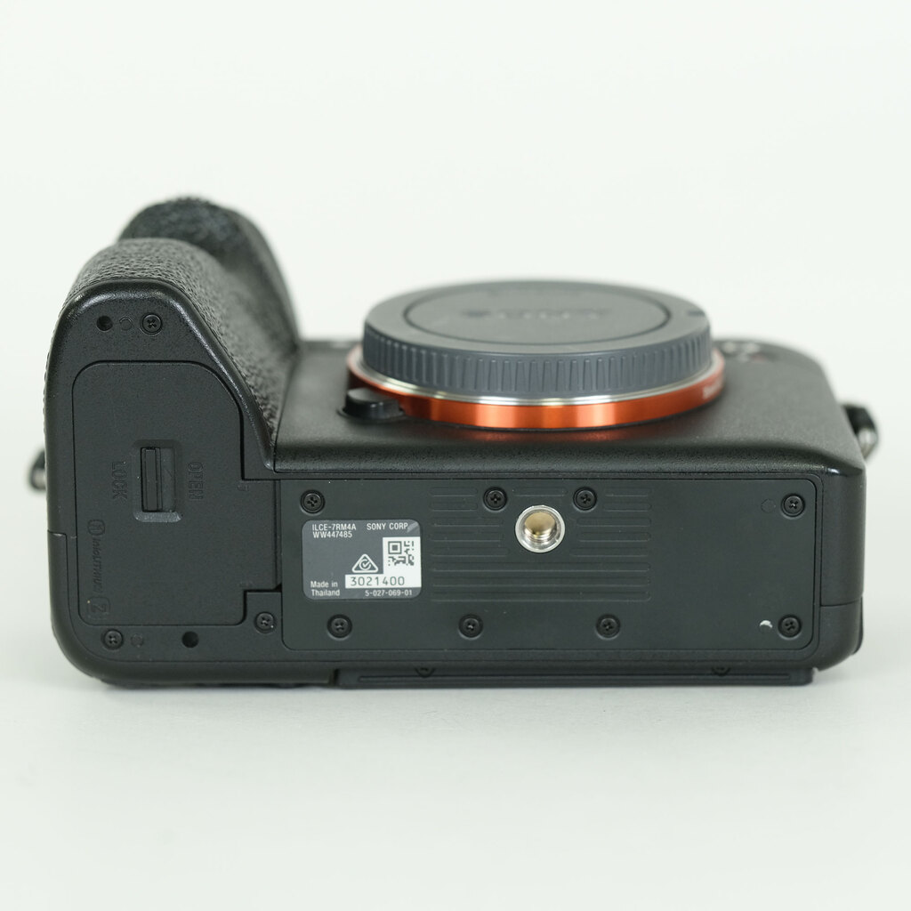 SONY α7RIV ボディ ILCE-7RM4A 【後期モデル 液晶下部にSONYロゴなし】 SONY α7RIV ボディ ILCE-7RM4A 【後期モデル 液晶下部にSONYロゴなし】