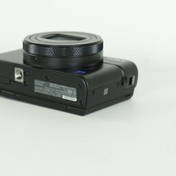 SONY Cyber-shot DSC-RX100M7