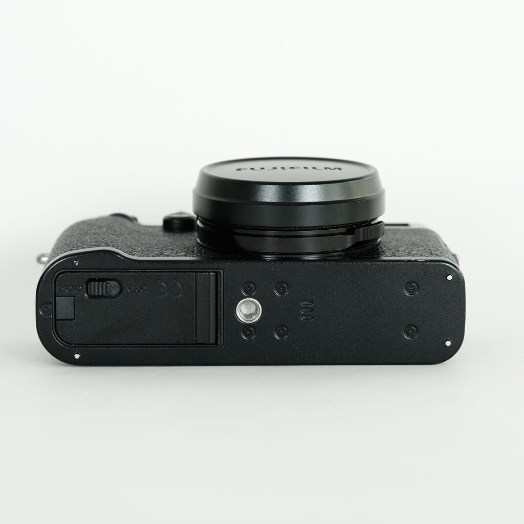 FUJIFILM X100F ブラック