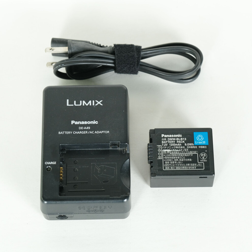 Panasonic LUMIX DMC-GF1 ボディ シェルホワイト