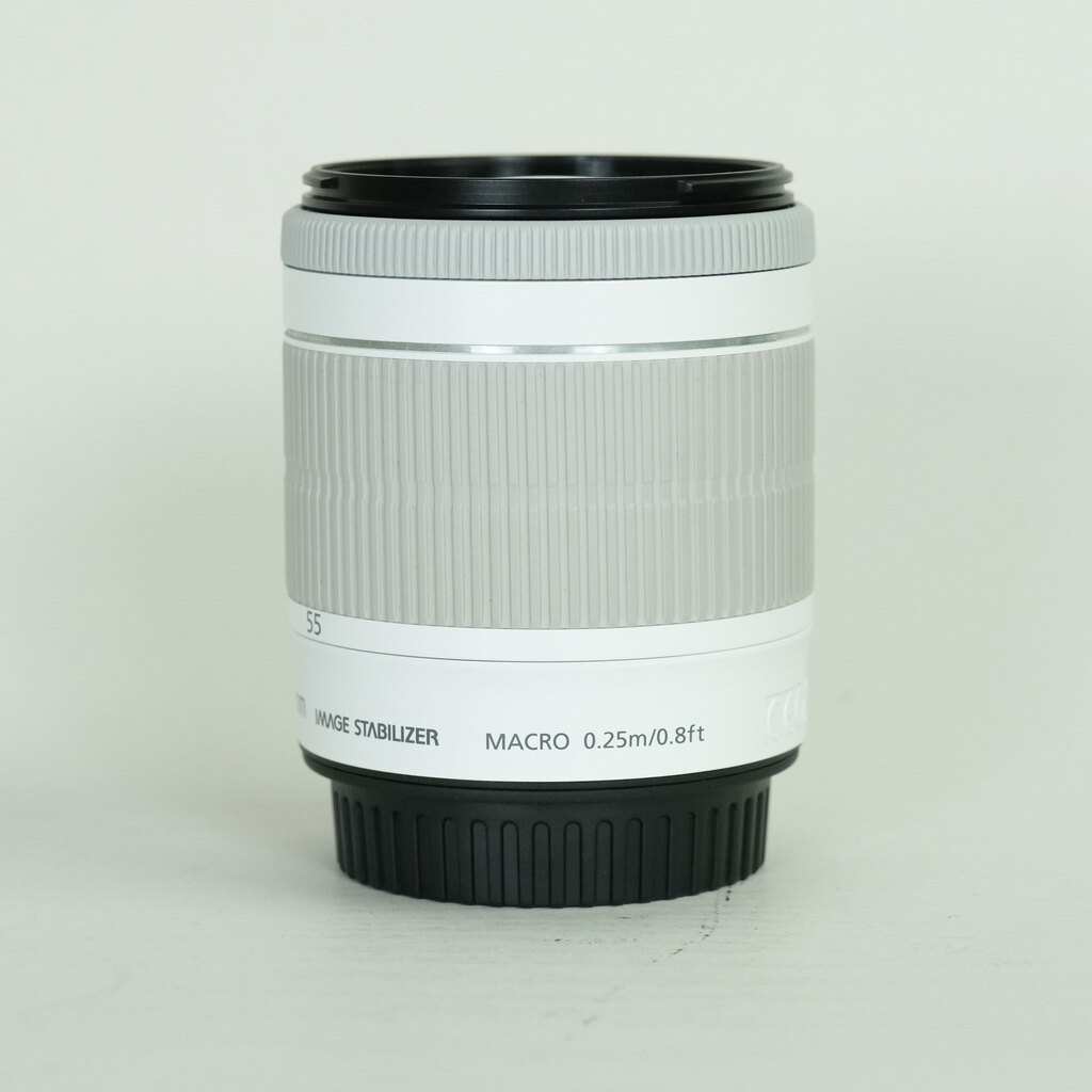Canon EF-S18-55mm F3.5-5.6 IS STM ホワイト