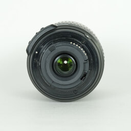 Nikon AF-S DX VR Zoom-Nikkor 55-200mm F4-5.6G IF-ED Nikon AF-S DX VR Zoom-Nikkor 55-200mm F4-5.6G IF-ED