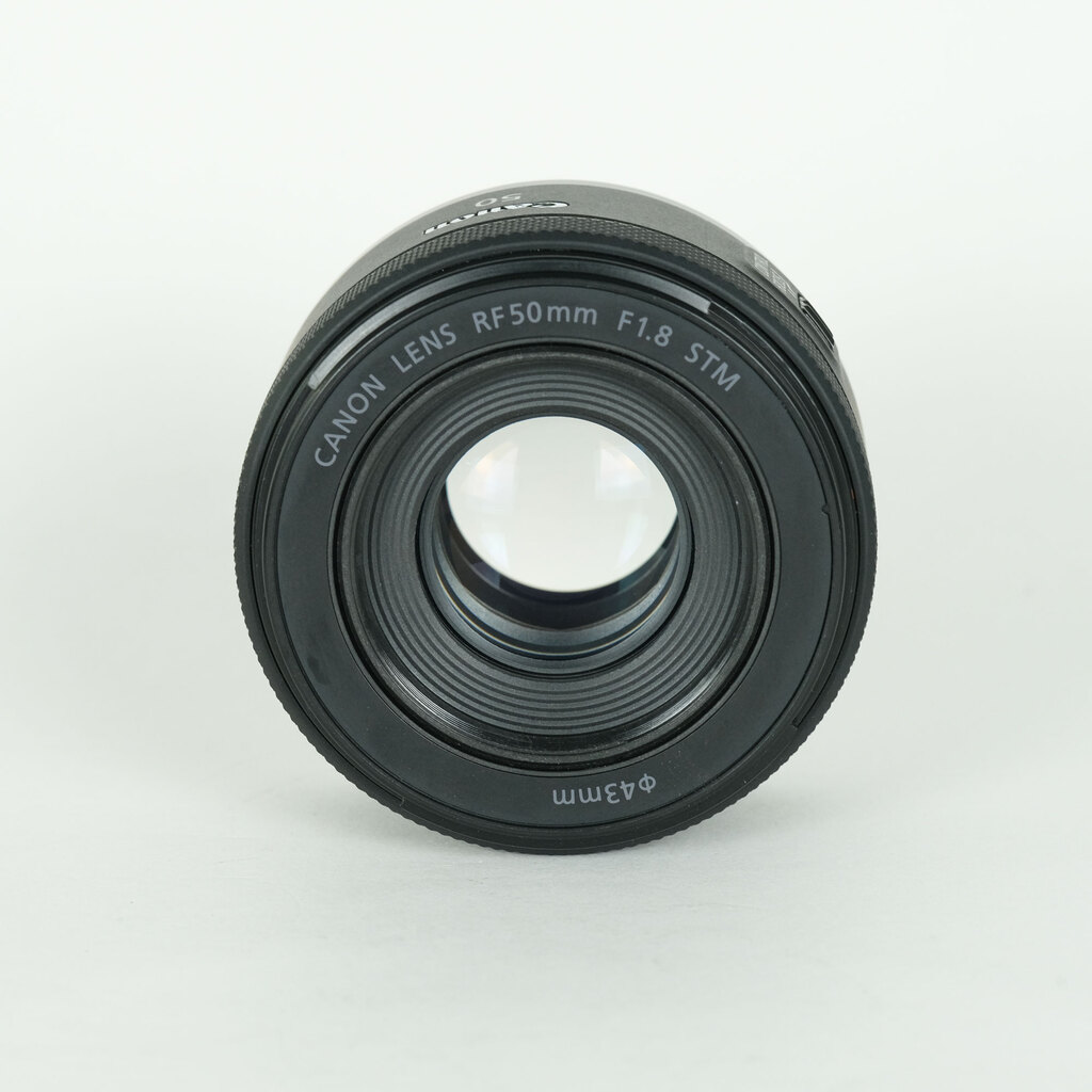Canon RF50mm F1.8 STMの出品 | ONE SCENE（ワンシーン）