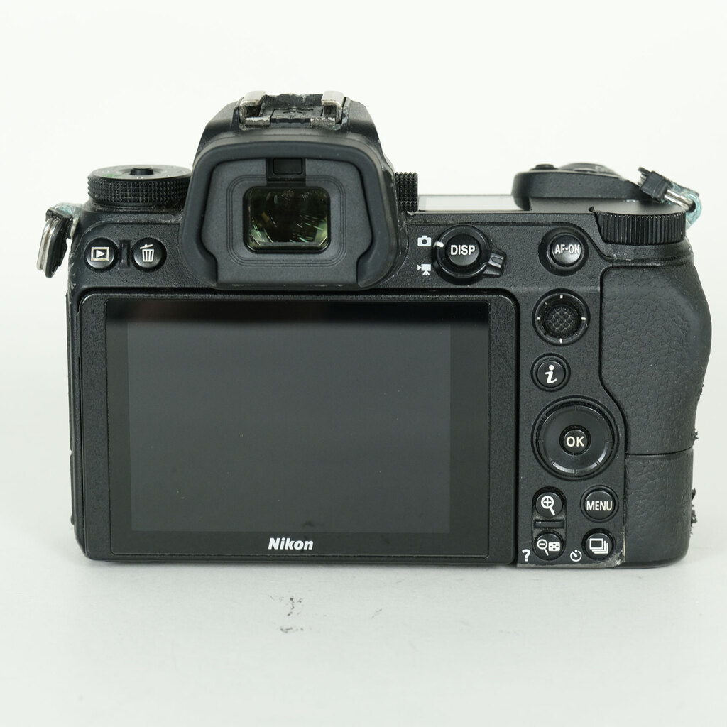 Nikon Z7 [�{�f�B]