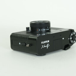 FUJIFILM X half X-HF1