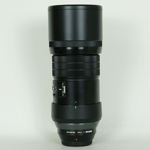 OLYMPUS M.ZUIKO DIGITAL ED 300mm F4.0 IS PRO OLYMPUS M.ZUIKO DIGITAL ED 300mm F4.0 IS PRO