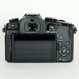 Panasonic LUMIX DMC-G8