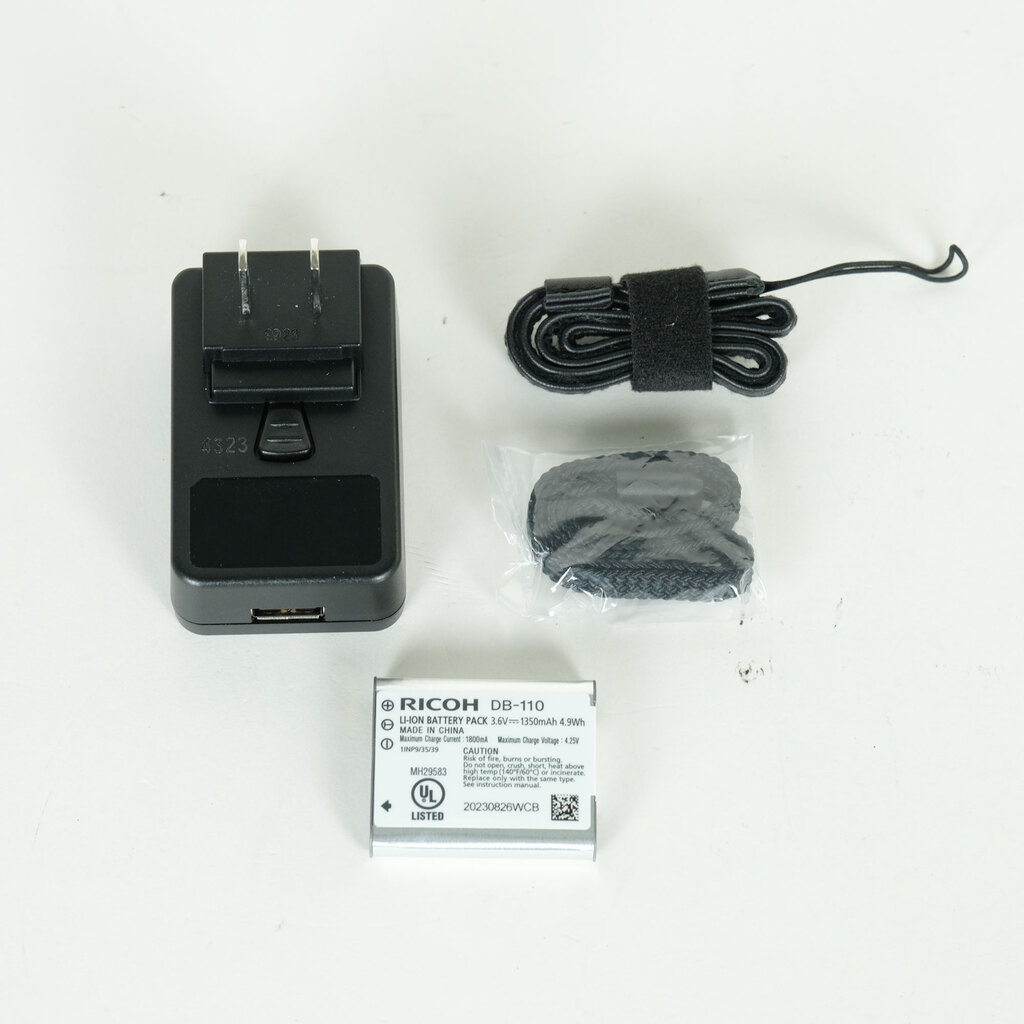 RICOH GR IIIxの出品 | ONE SCENE（ワンシーン）