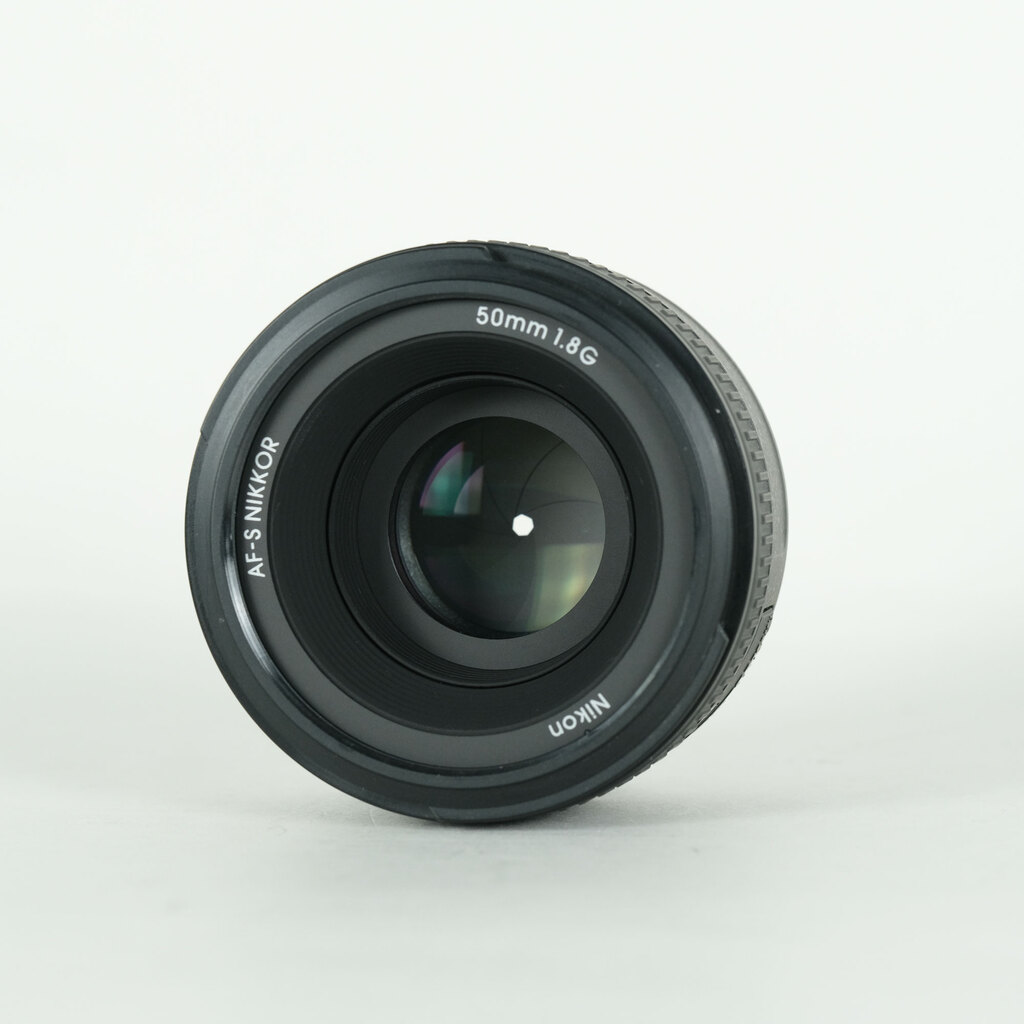 Nikon AF-S NIKKOR 50mm f/1.8Gの出品 | ONE SCENE（ワンシーン）