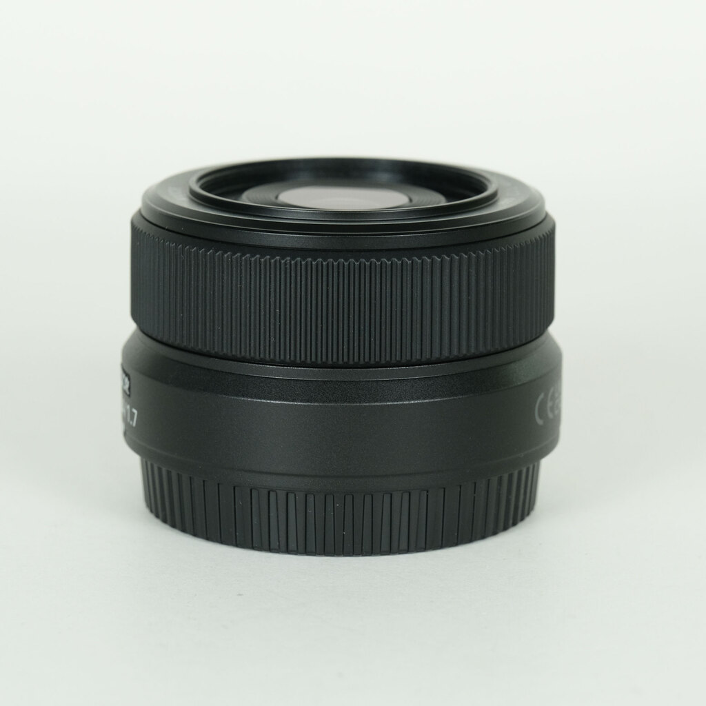 Nikon NIKKOR Z DX 24mm f/1.7 Nikon NIKKOR Z DX 24mm f/1.7