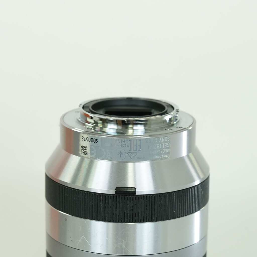 SONY E18-200mm F3.5-6.3 OSS SEL18200