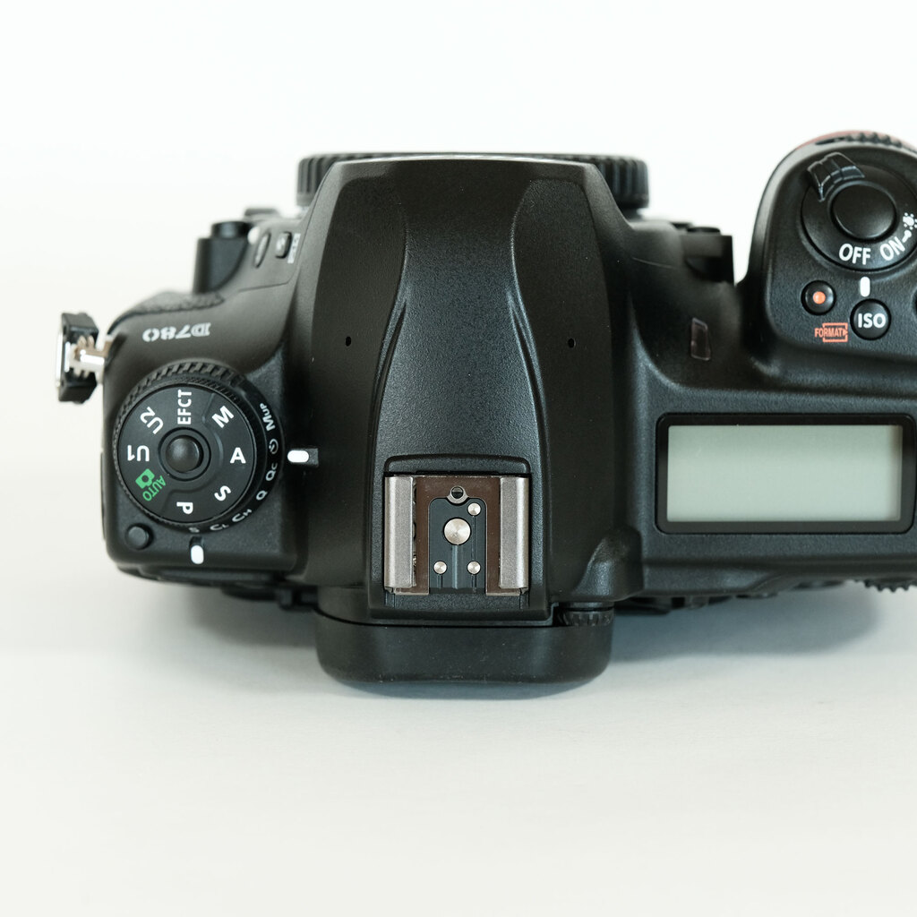 Nikon D780