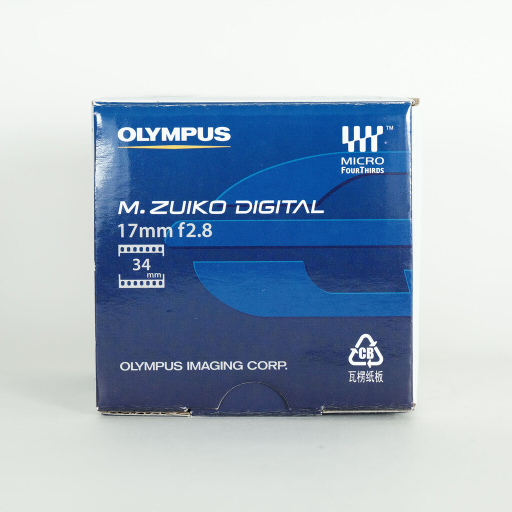 OLYMPUS M.ZUIKO DIGITAL 17mm F2.8 シルバー