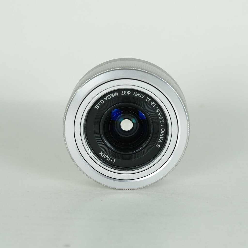 Panasonic LUMIX G VARIO 12-32mm / F3.5-5.6 ASPH. / MEGA O.I.S.の