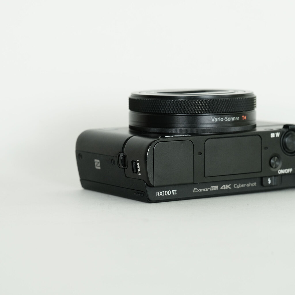 SONY Cyber-shot DSC-RX100M7 SONY Cyber-shot DSC-RX100M7