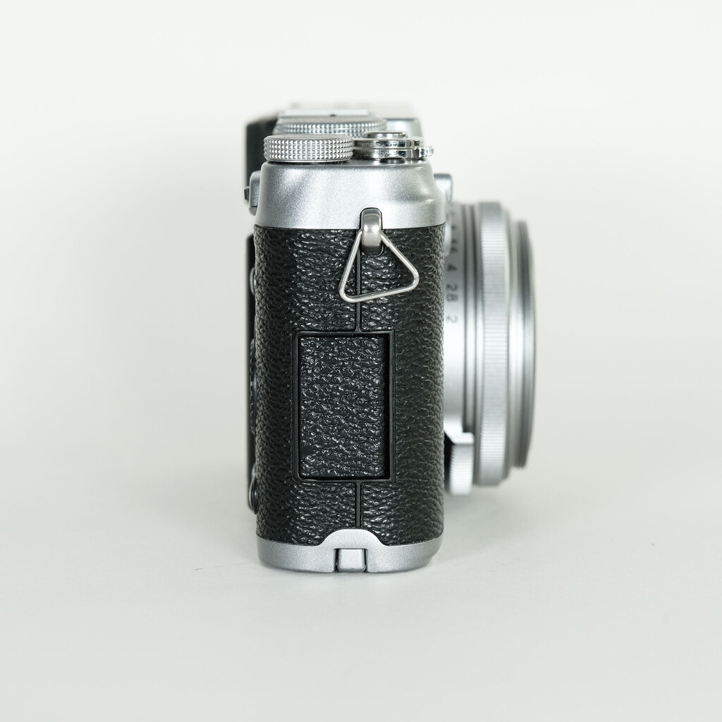 FUJIFILM FinePix X100